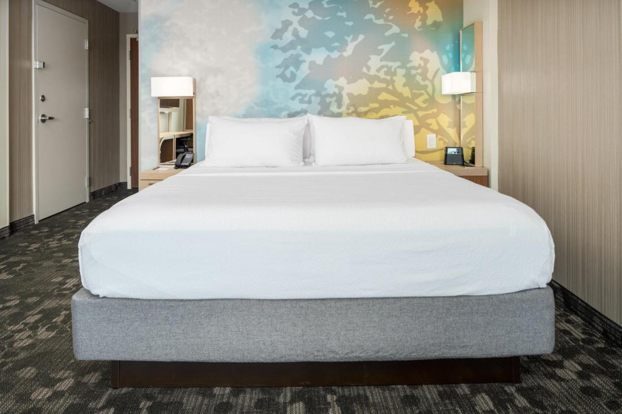 Отель Courtyard By Marriott Houston Northeast Экстерьер фото